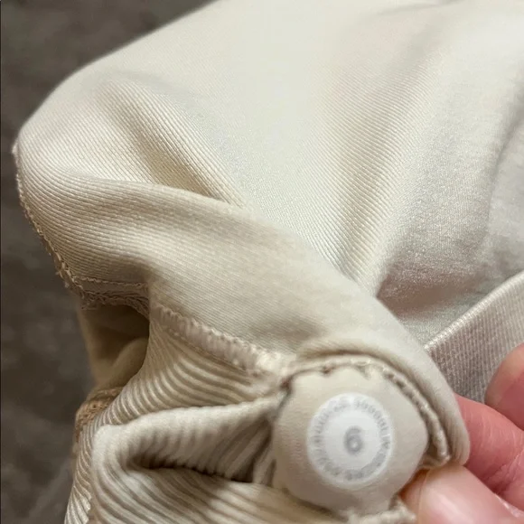 Lululemon Ebb to Street Long-Sleeve Cropped Top in a soft cream shade size 6 - Picture 7 of 7